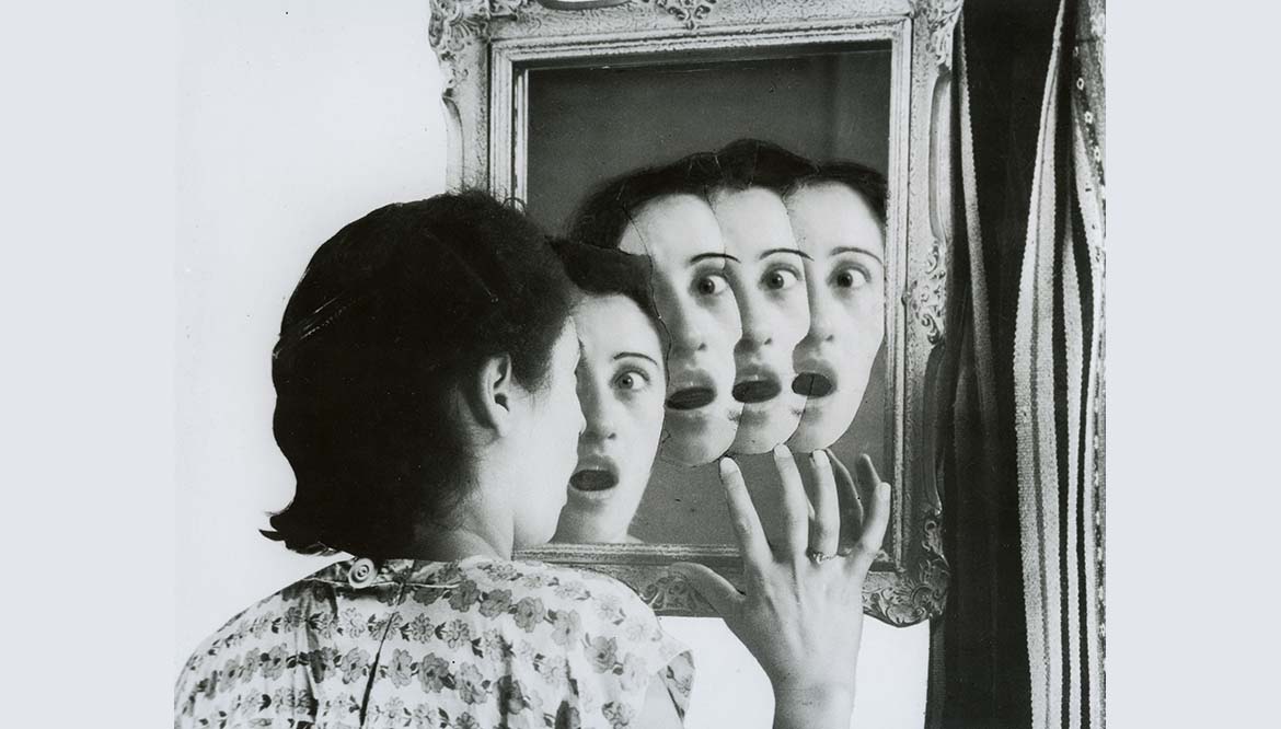 Grete Stern; ¿Quién será? Sueños #7, Los sueños del espejo, Idilio n°17, 1949. © Galería Jorge Mara - La Ruche